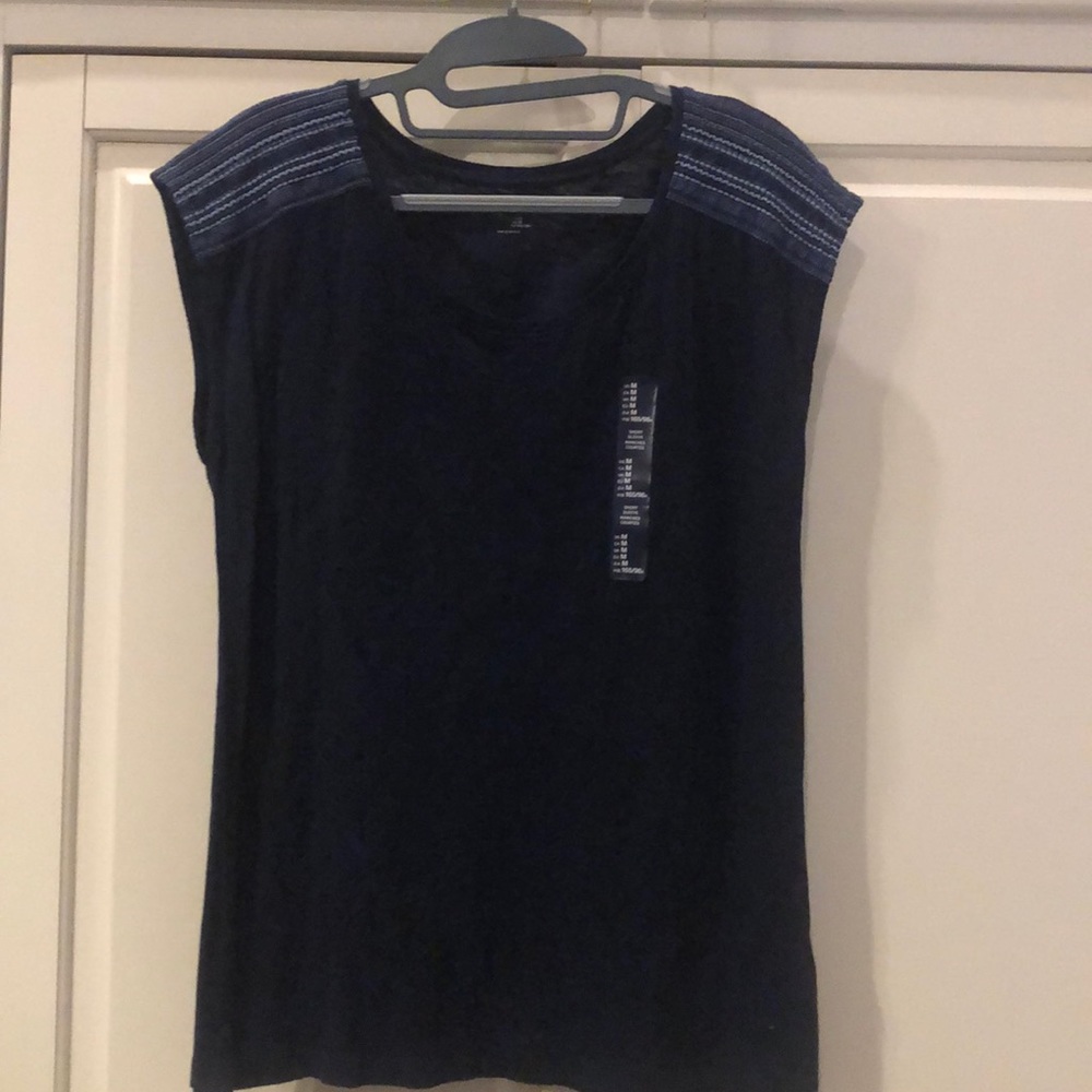 Embroidered cap sleeve t-shirt